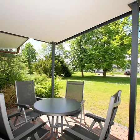 Strandnahe Fewo: Beachside Retreat With Terrace And Access * Lobbe