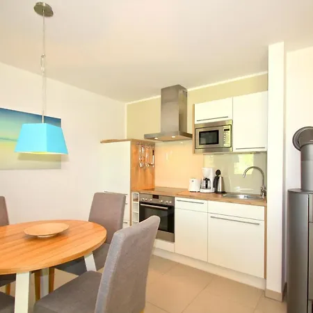 Apartment Strandnahe Mit Terrasse, Gratis Nutzung Vom Ahoi Erlebnisbad Und Sauna In Sellin - Rex Rugia 30-2 *